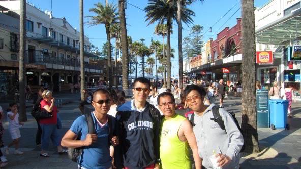 hangout at manly beach